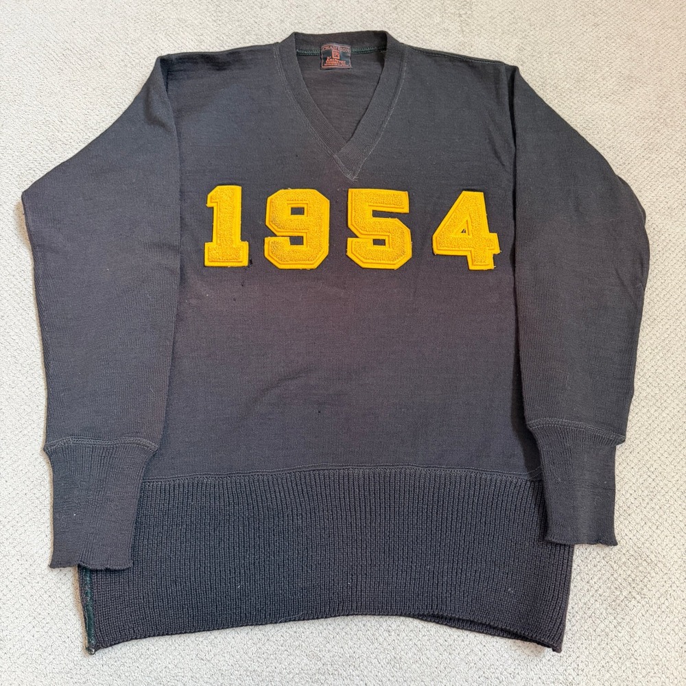 Vintage 1950s Champion Knitwear Rochester NY V-Neck Sweater 1954 Black Gold L